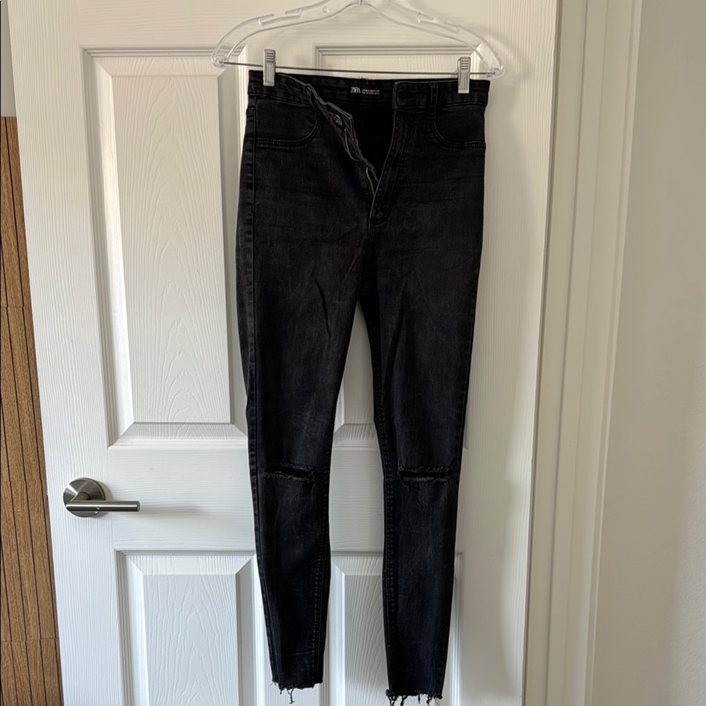 Black High-Waisted Zara Distressed Jeans